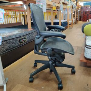 Herman-Miller_オフィスチェア_アーロンチェア_150052473002-4