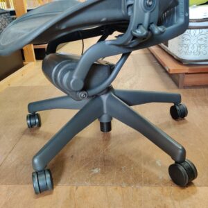 Herman-Miller_オフィスチェア_アーロンチェア_150052473002-7