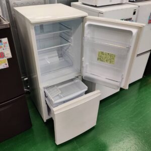 SHARP-シャープ_2020年製_137L-2ドア-冷凍冷蔵庫_SJ-D14F_143017821002-2