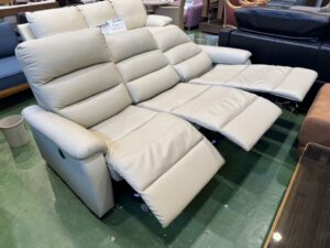 ニトリ｜3人掛電動本革リクライニングソファ｜Nビリーバ2本革買取致し 