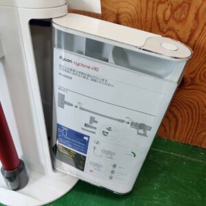 Dyson_2019年製_コードレス-スティック掃除機-Cyclone-V10-フロアドック付_SV12_138015763002-5