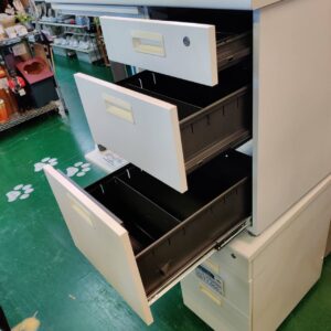 オフィスコム_W1000mm-鍵付き-片袖机_150052518002-3