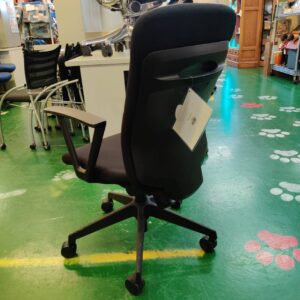 生興_肘付き-オフィスチェア_QRS-A40BK_150051766002-3