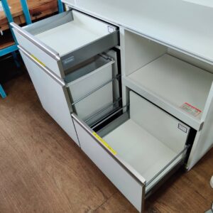 綾野製作所_2枚スライド扉キッチンボード_Annex_151008661002-5