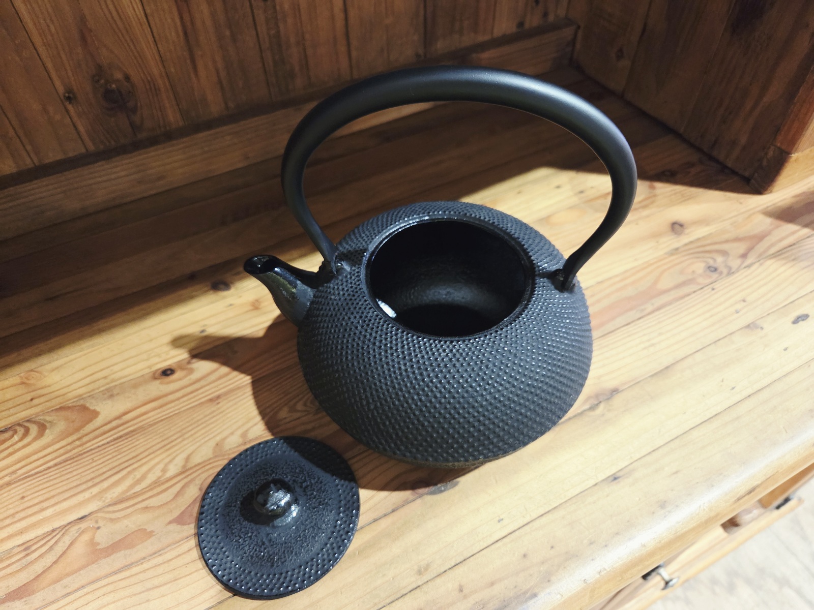 南部鉄器　T-2-5 鉄瓶　新丸アラレ　2.2L 南部鉄器 鉄瓶 新丸アラレ 2.2リットルの通販