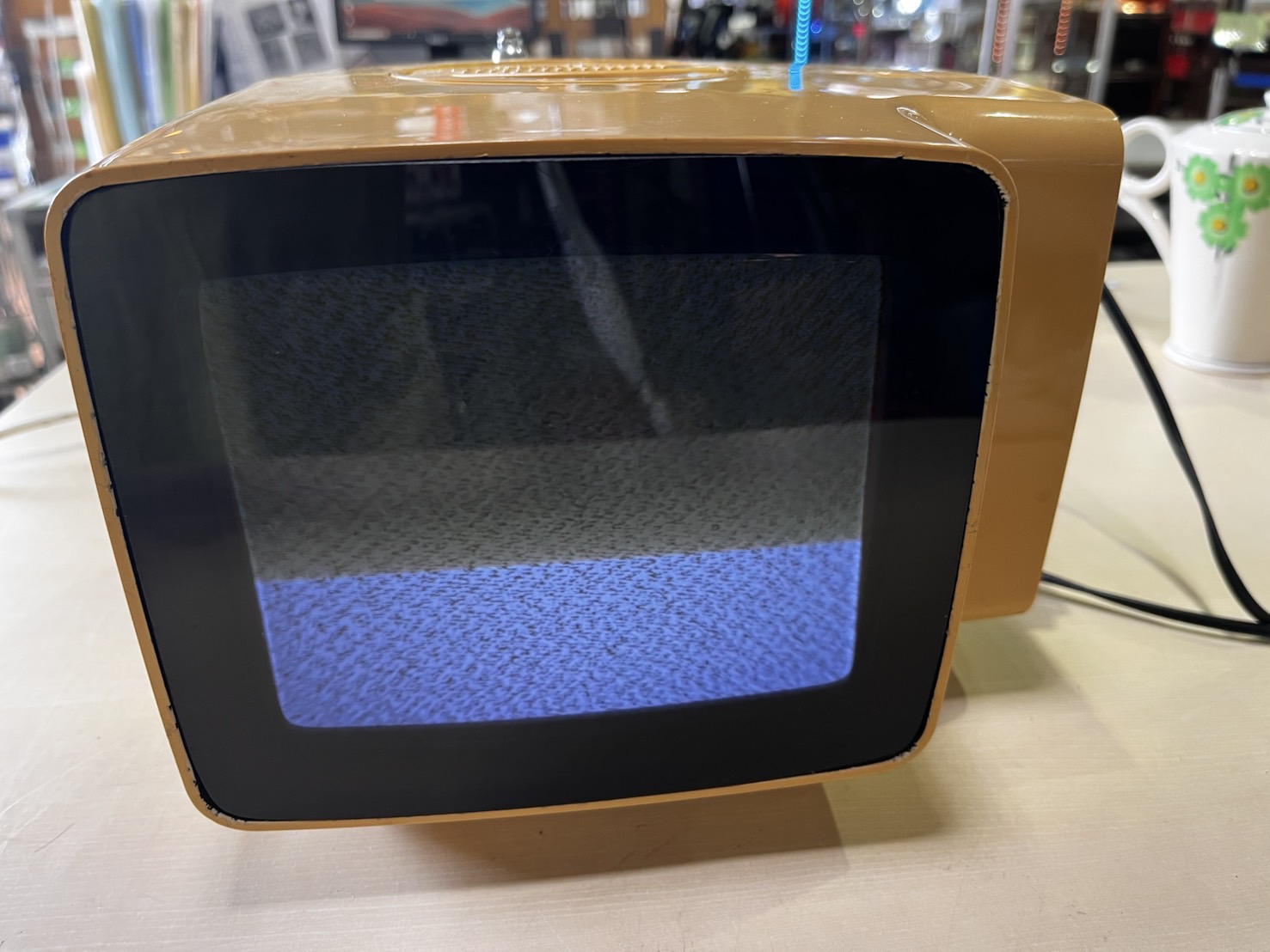 昭和レトロ 日立 白黒テレビ K-88 買取いたしました｜愛品館市原店 