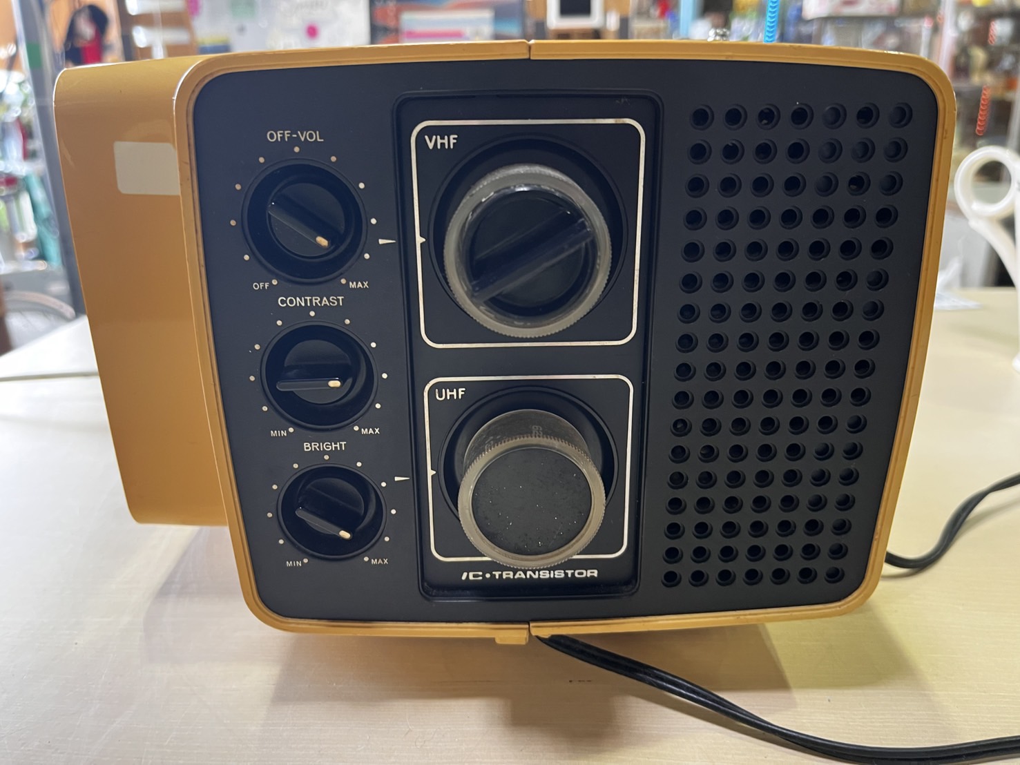 昭和レトロ 日立 白黒テレビ K-88 買取いたしました｜愛品館市原店 