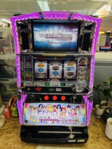 THE IDOLM@STER LIVE in SLOT! スロット実機 詳細はこちら　