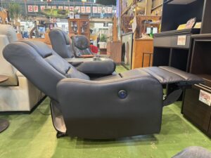 モダンデコ｜3人掛電動リクライニングソファ買取致しました｜愛品館 