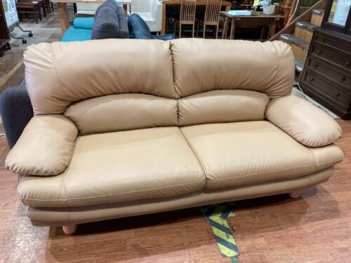 関家具｜スイート｜合皮張り｜3人掛けハイバックソファ入荷致しました 