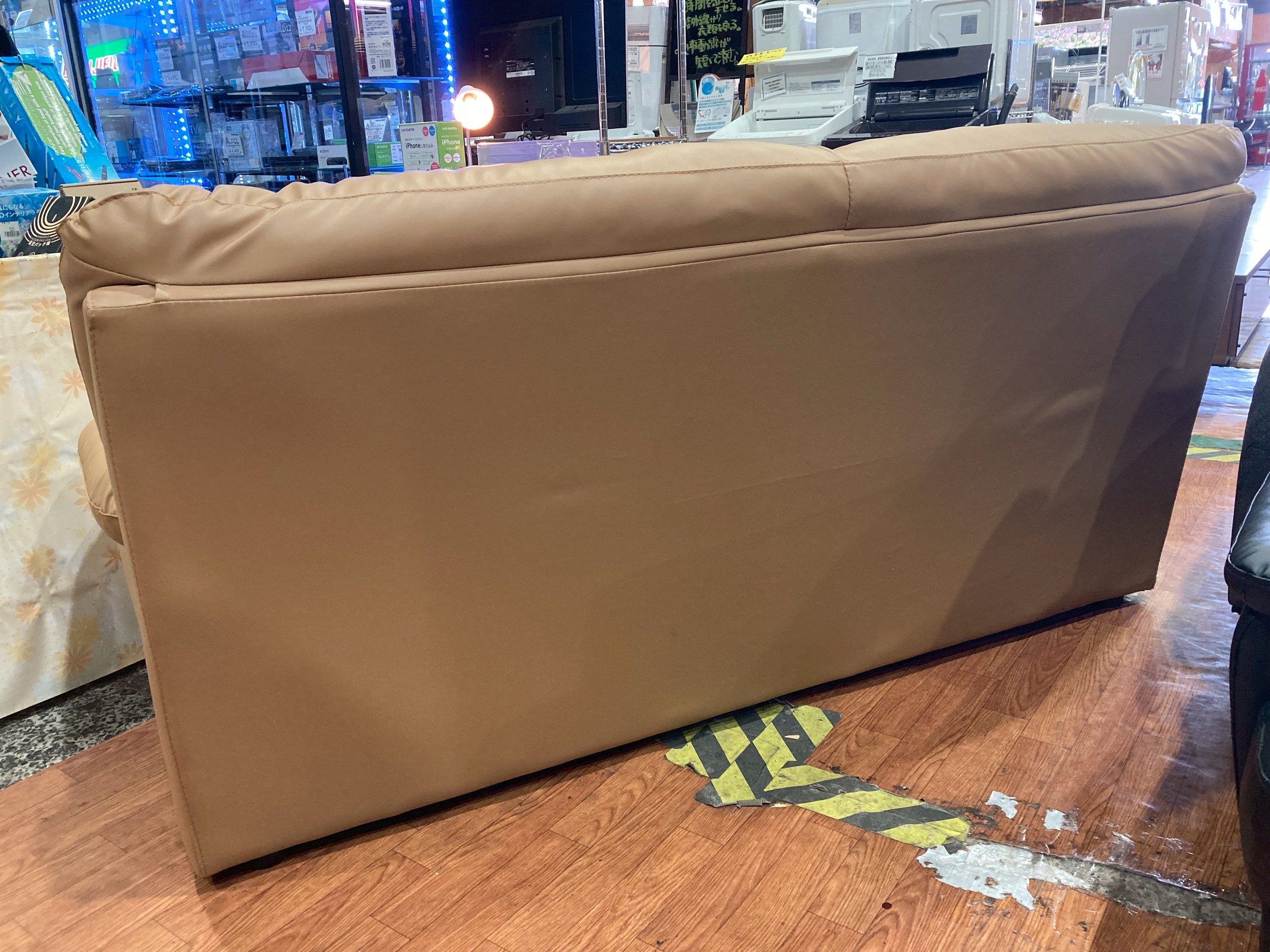 関家具｜スイート｜合皮張り｜3人掛けハイバックソファ入荷致しました 