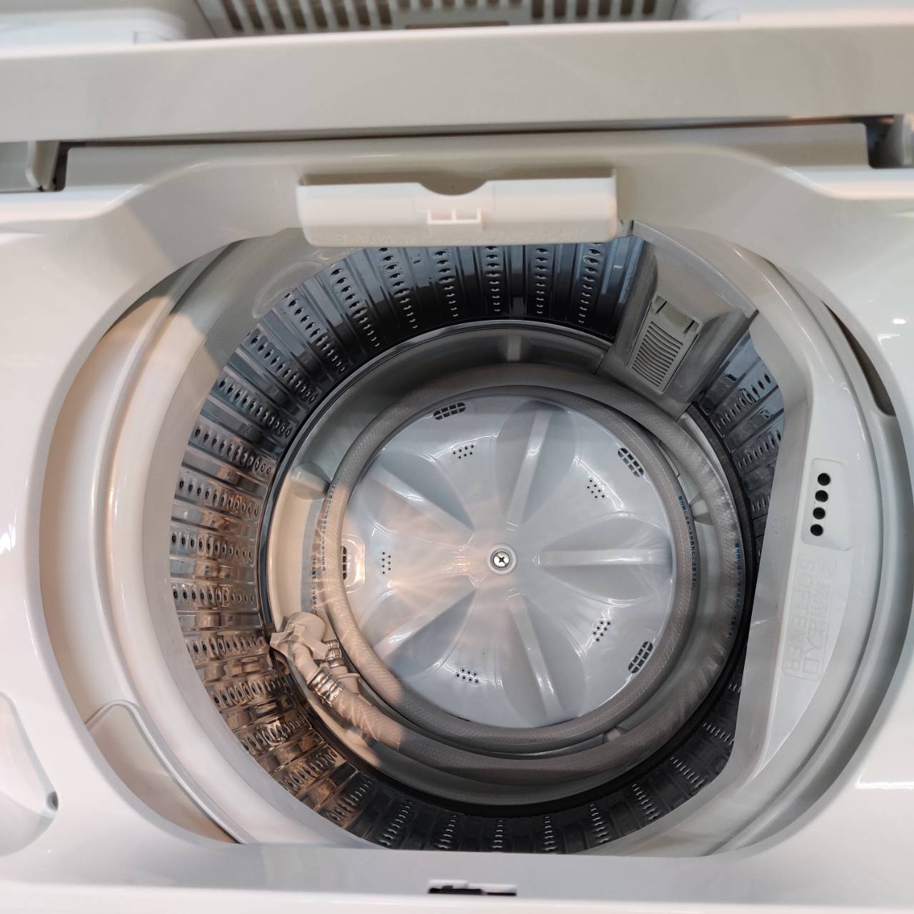 YAMADA ヤマダ 2024年製 4.5kg 全自動洗濯機 YWM-T45LW 販売中！ 愛品 