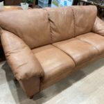 かねたや｜オシリス｜革張り3人掛けソファ入荷致しました！