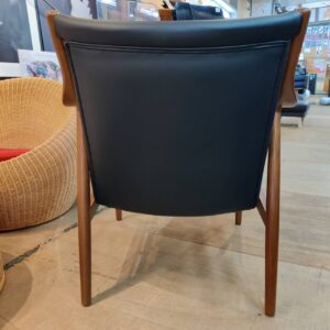 関家具_ラウンジチェア-ブラック_NOVA_156020371002-4