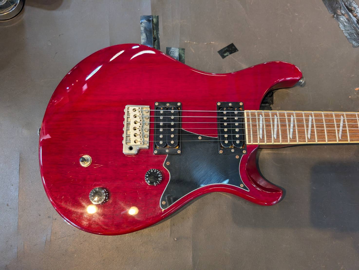 PRS SANTANA SE ソフトケース付属エレキギターを買取いたしました 
