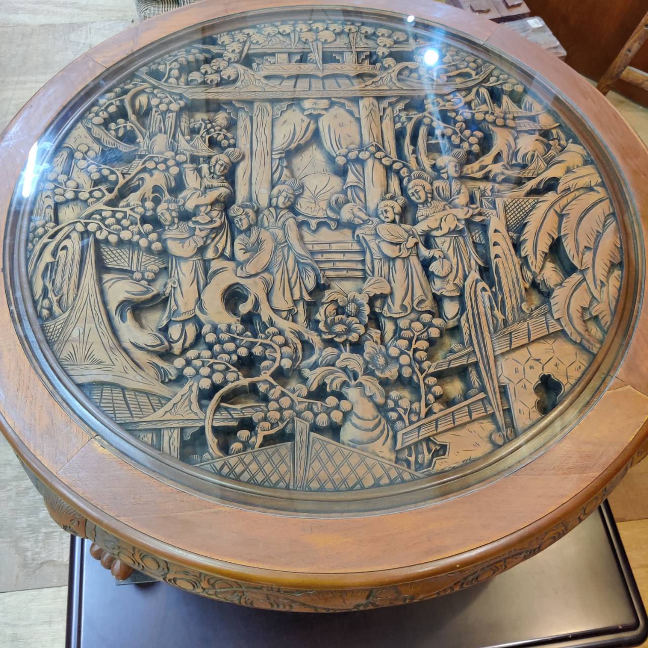 中国彫刻テーブル 円型 ガラスはめ込み 販売中！ 愛品倶楽部柏店 