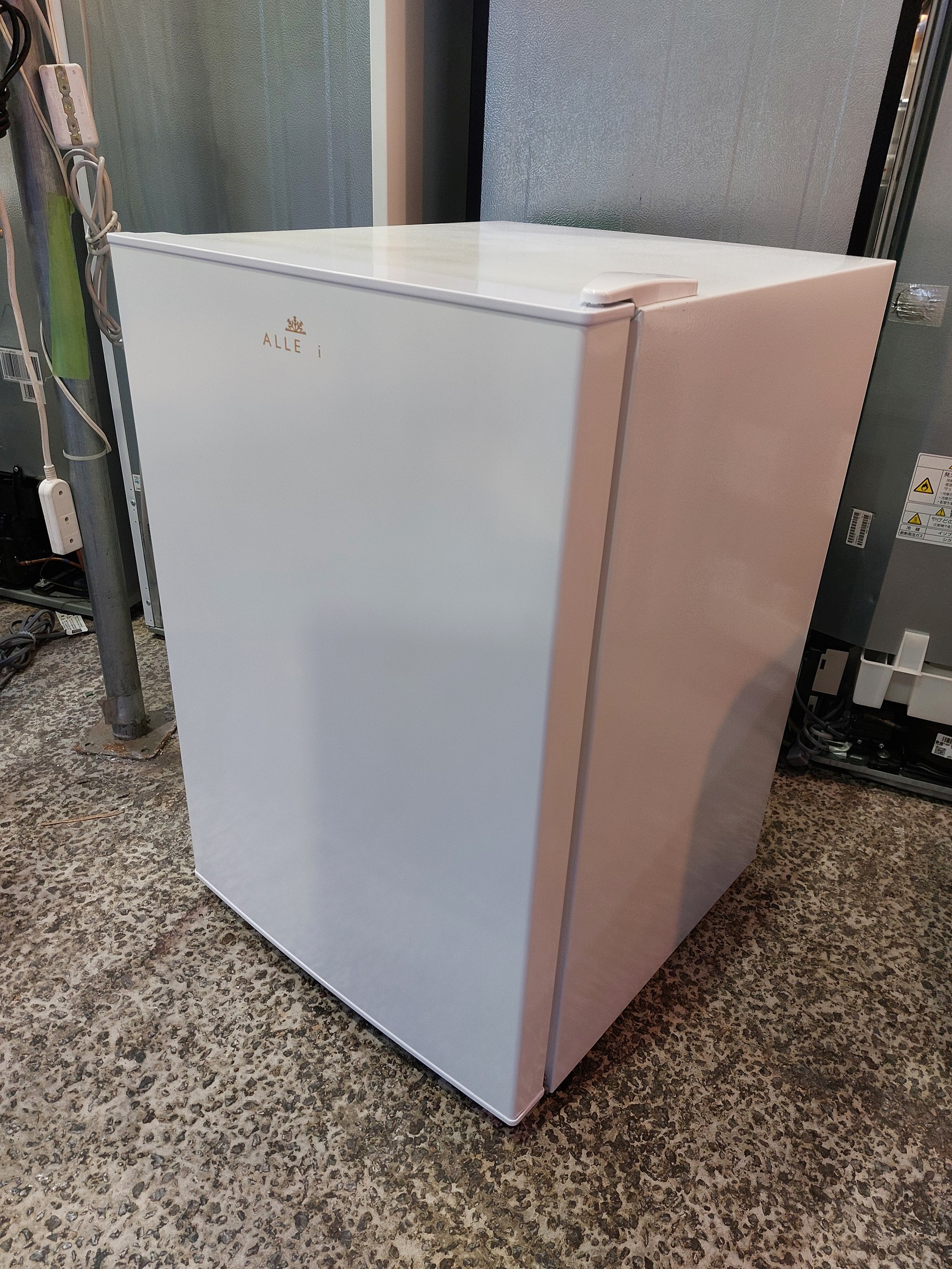ノンフロン冷凍庫アレジア AR-BD62 2021年製　61L 楽天市場】アレジア 冷凍庫 小型 61L 前開き スリム ミニ冷凍庫
