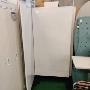KOKUYO_ホワイトボードスクリーン-キャスター付_160022076002-2