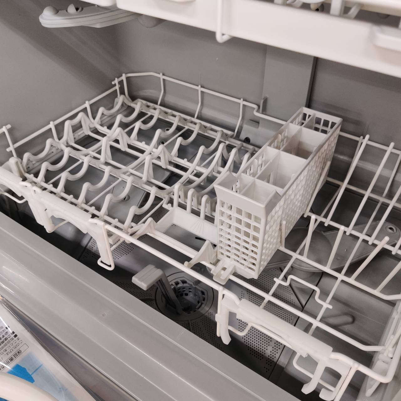 Panasonic パナ 2021年製 食器洗い乾燥機 NP-TH4-C 5人用 設置工事必要 