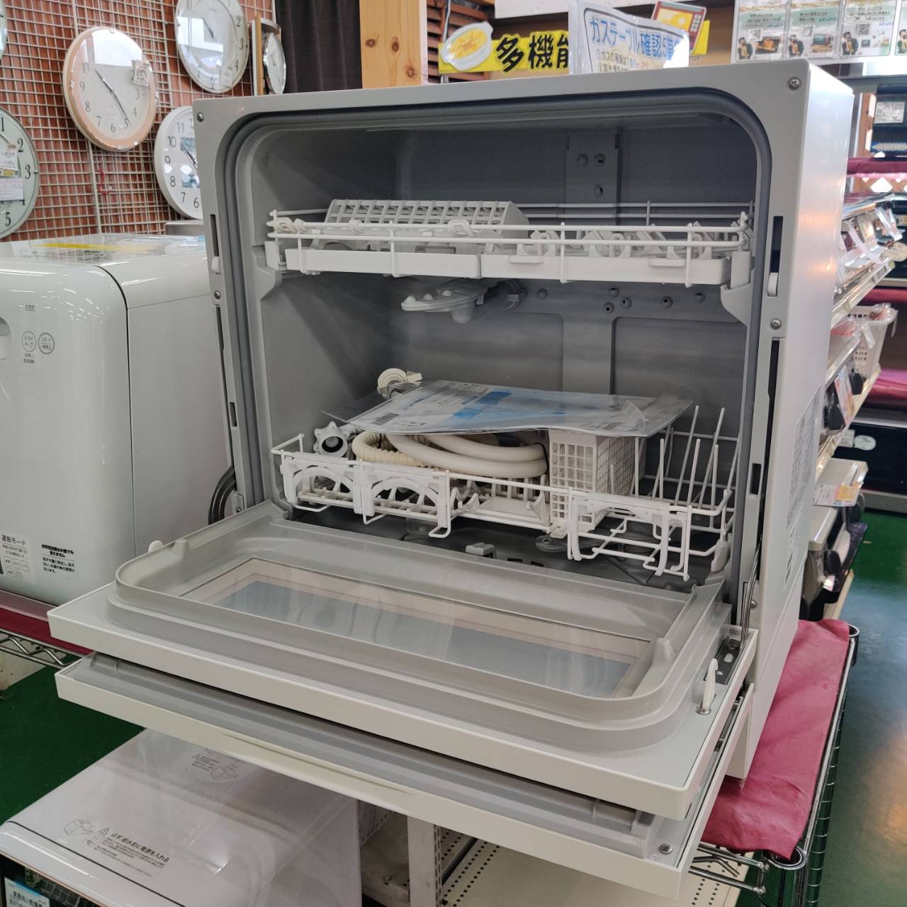 良品✨清潔✨Panasonic製2021年4〜5人用食器洗い乾燥機NP-TH4 Panasonic パナ 2021年製 食器洗い乾燥機 NP-TH4-C 5人用 設置