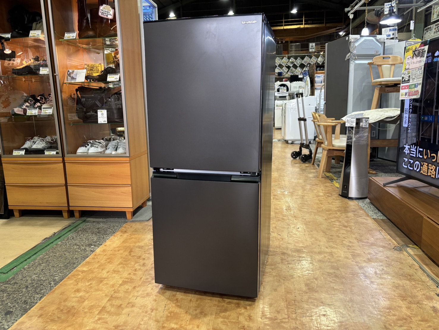 : シャープ SHARP 冷蔵庫(幅49.5cm) 152L つけかえどっち