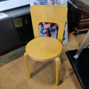 Artek_アルヴァアアルト-デザイン-テーブルチェア2脚セット_90Bテーブル-66チェア_152009951002-3