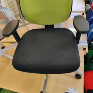 PLUS_オフィスチェア_giroflex-353_160022115002-2