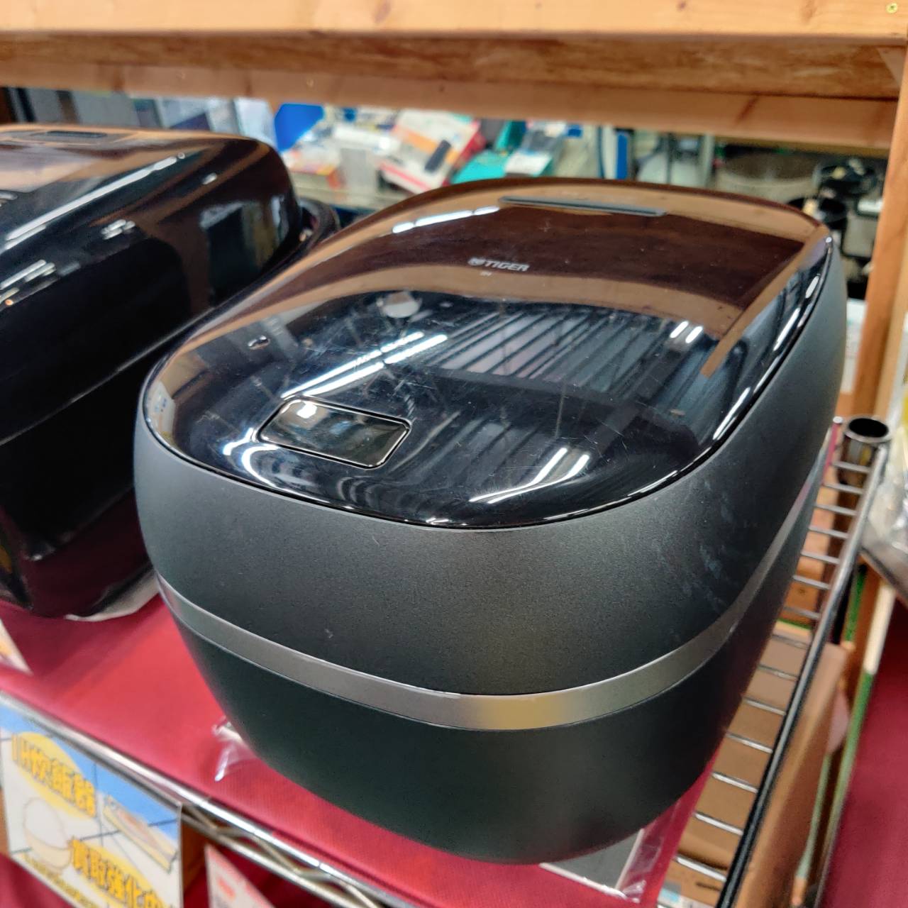 TIGER タイガー 2020年製 5.5合炊き 圧力IH炊飯器 JPG-S100 炊きたて 