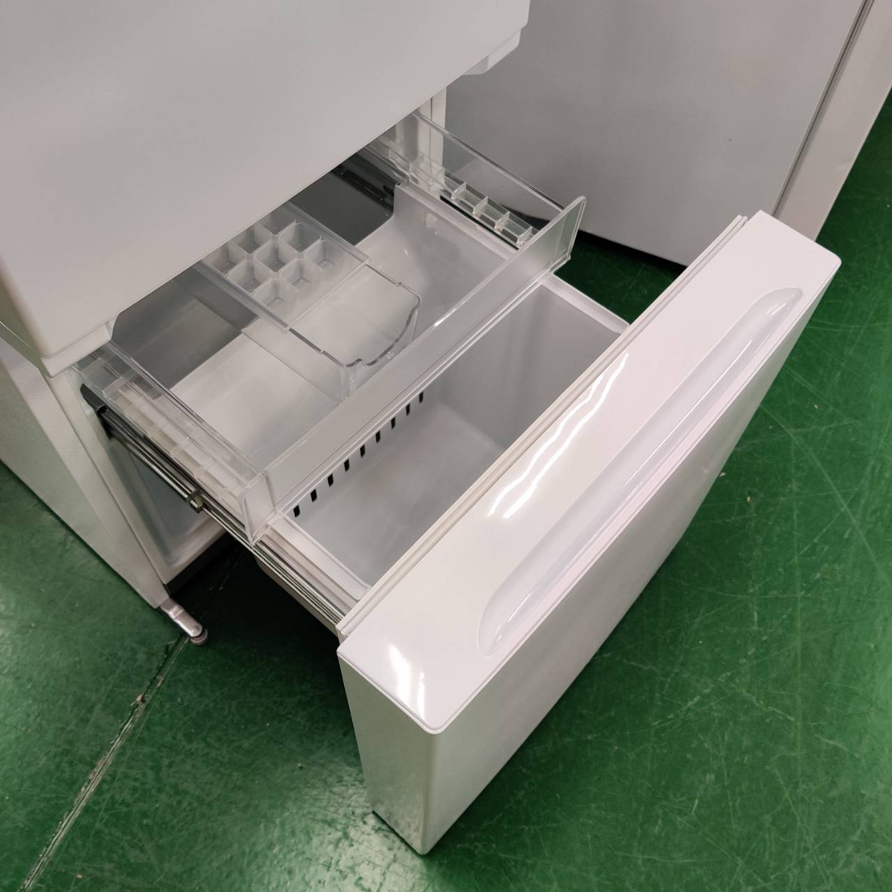 YAMADA ヤマダ 2023年製 156L 2ドア 冷凍冷蔵庫 YRZ-F15LW 販売中！ 愛 