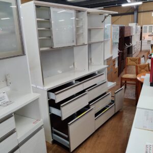綾野製作所_2枚スライド1枚フラップ式扉キッチンボード_スイート_151008776002-2