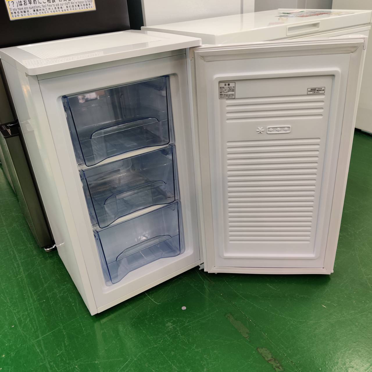 アイリスオーヤマ 2019年製 60L 3段 冷凍庫 IUSD-6A-W 販売中！ 愛品 