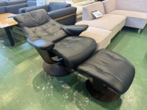 カリモク｜プレミアムチェア｜ザ・ファースト｜RU7200BKK買取致しまし 
