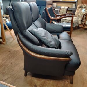 NITORI-ニトリ_合皮2人掛けソファ-Nシールド_コウテイ2_156020468002-4