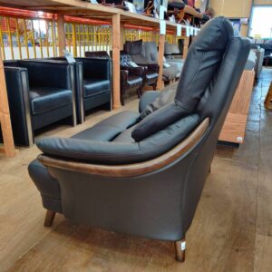 NITORI-ニトリ_合皮2人掛けソファ-Nシールド_コウテイ2_156020468002-5