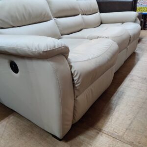 NITORI-ニトリ_本革電動リクライニング3人掛けソファ_156020486002-3