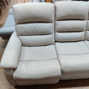 NITORI-ニトリ_本革電動リクライニング3人掛けソファ_156020486002-5