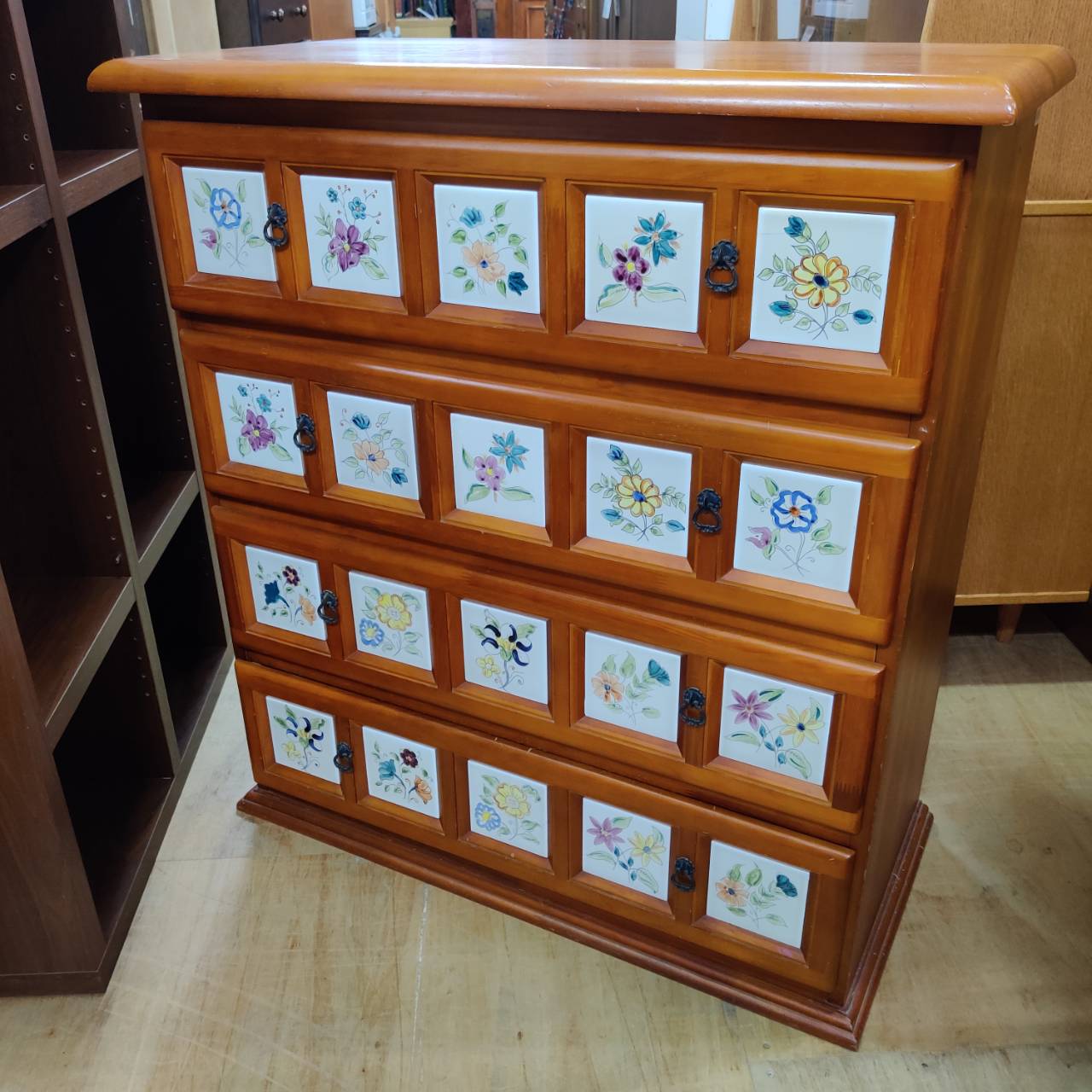 タイル貼ミドル4段チェスト スペイン バレンシア家具 アクタス取扱い 