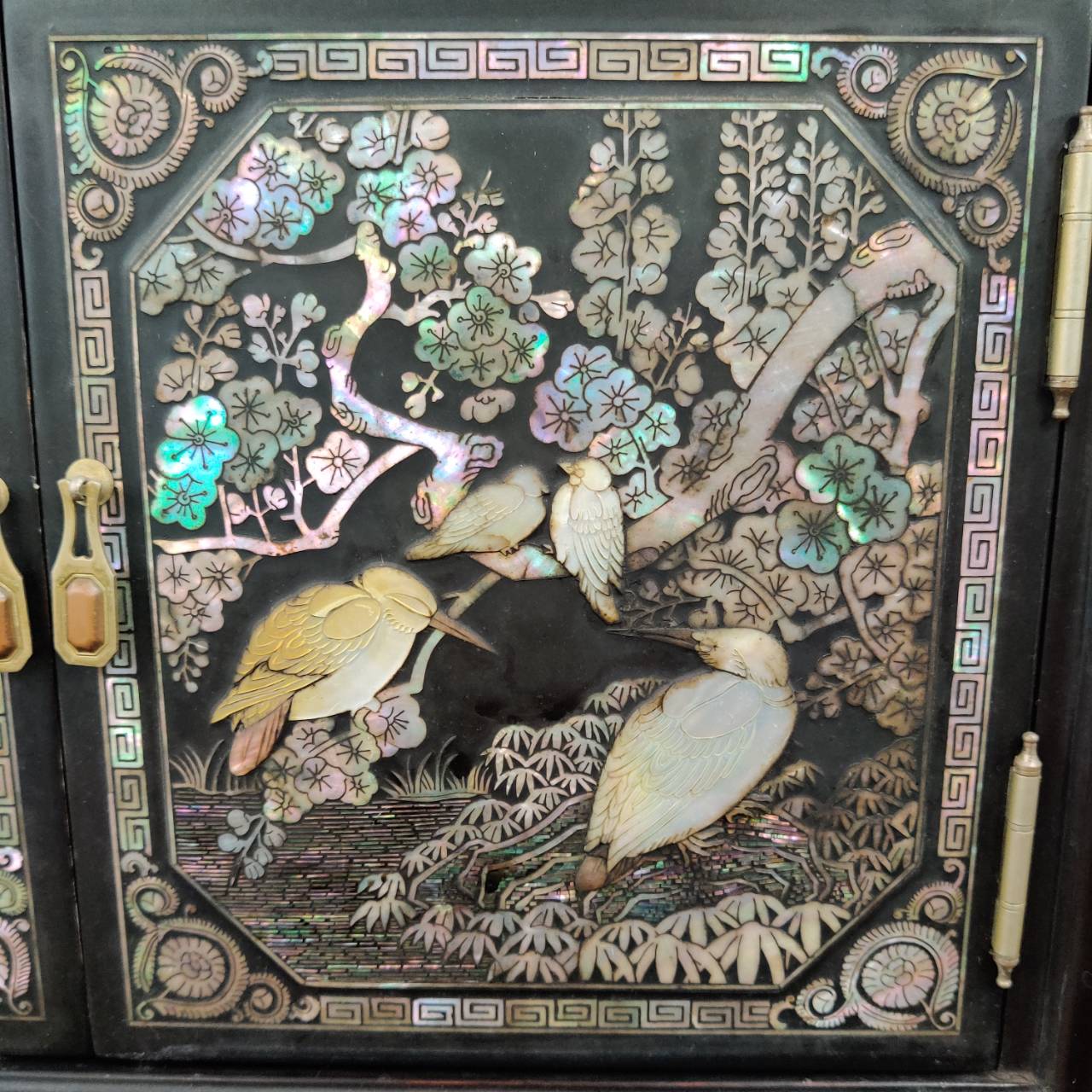 螺鈿細工 デザインキャビネット 韓国家具 販売中！ 愛品倶楽部柏店 