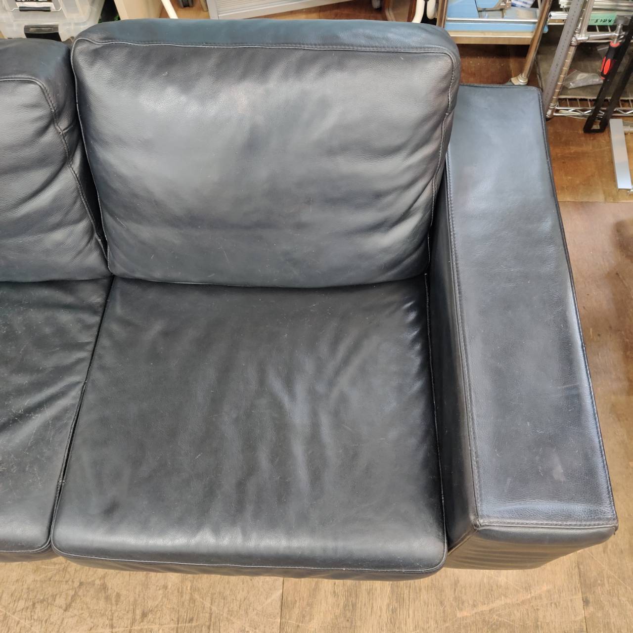 BoConcept ボーコンセプト 肘付ワイド2人掛けソファ 本革 黒 I.D.V. 