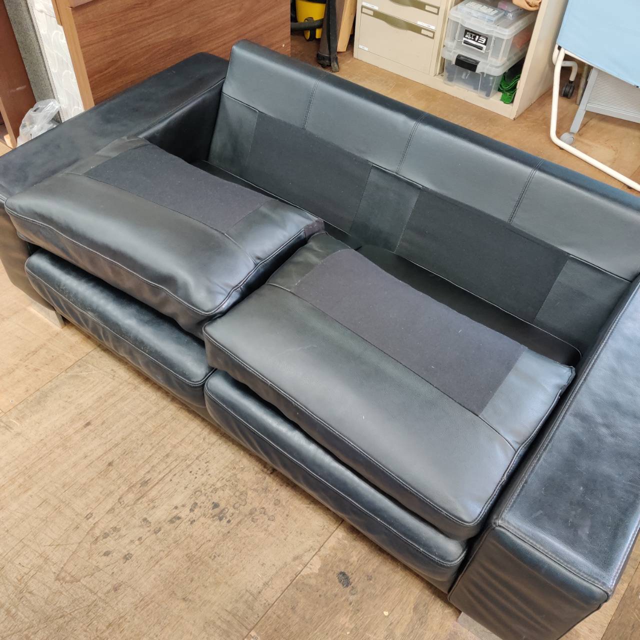 BoConcept ボーコンセプト 肘付ワイド2人掛けソファ 本革 黒 I.D.V. 