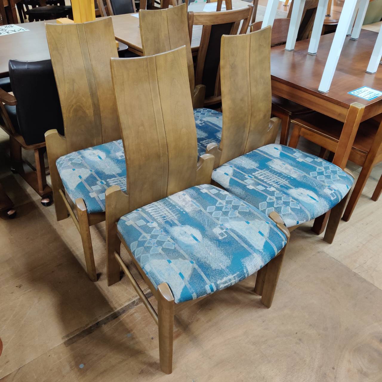 karimoku カリモク ダイニングチェア4脚セット CT6255TP 販売中！ 愛品