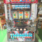アクロス サンダーVリボルト 5号機 ノーマル スロット実機 販売中！ 愛品倶楽部柏店 リユース＆リサイクルショップ
