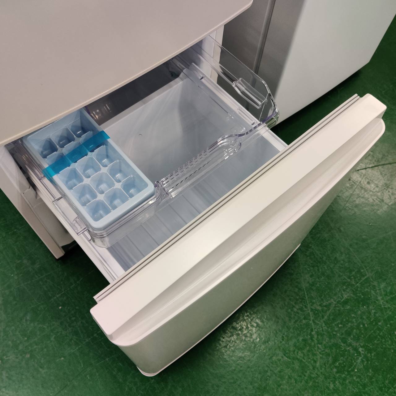 三菱 MITSUBISHI 2025年製 146L 2ドア 冷凍冷蔵庫 MR-P15K-W 販売中