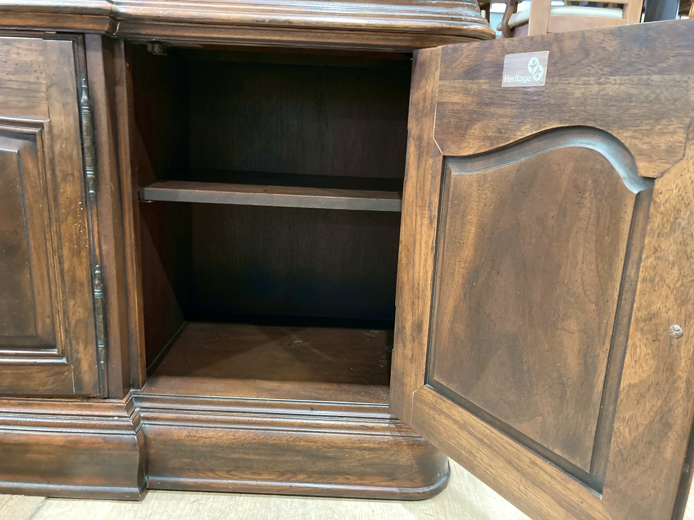 DREXEL HERITAGE (ドレクセル ヘリテイジ) ｜フランチェスカ｜4枚扉