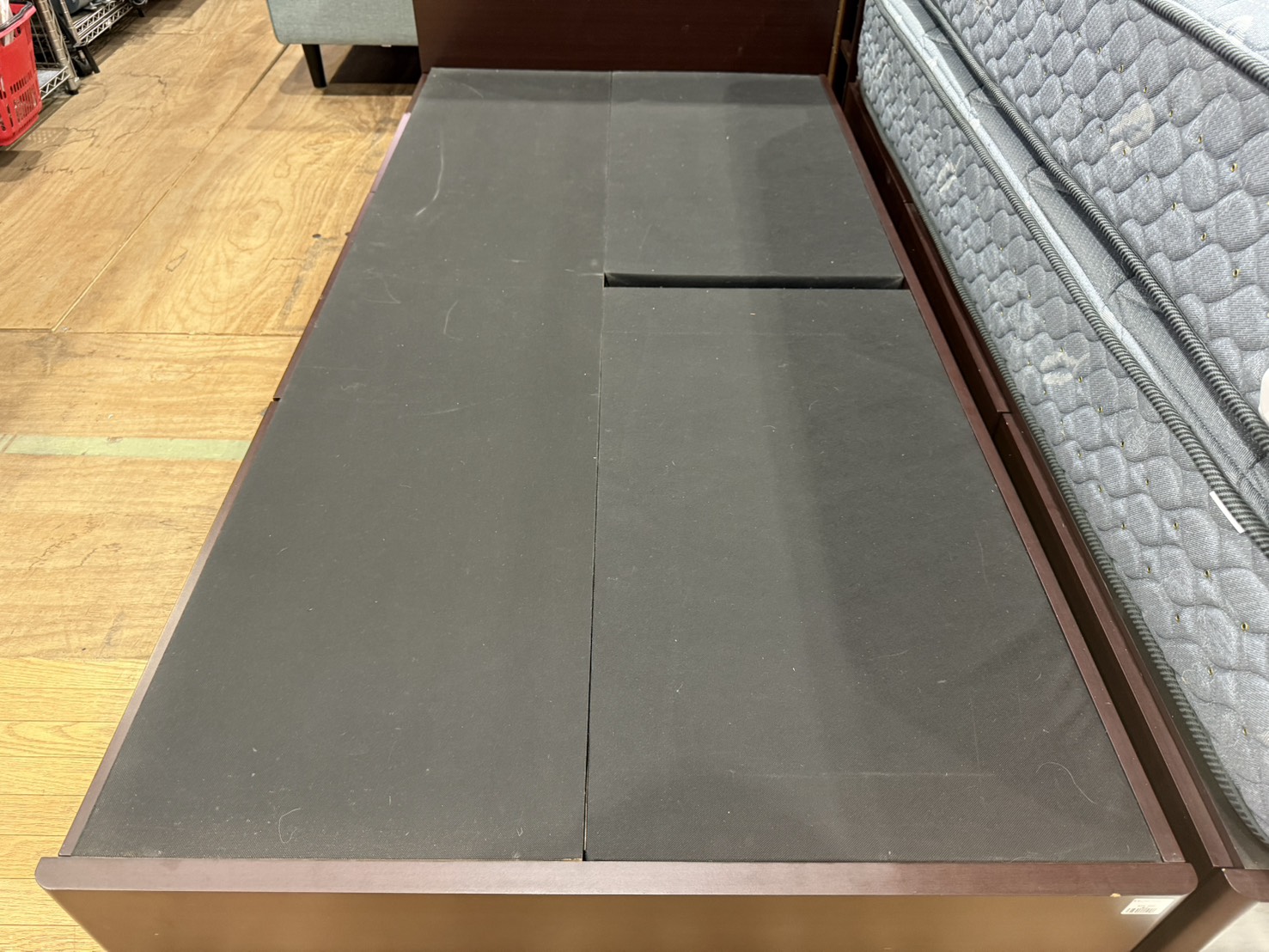 東京インテリア｜フランスベッド｜引出し収納付シングルベッド買取入荷 