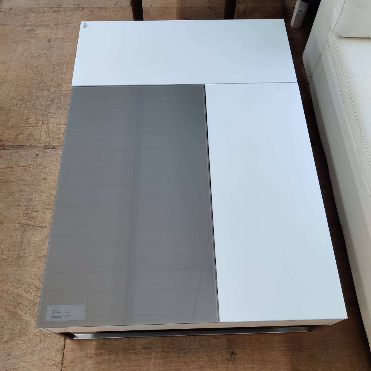 都会的な暮らしに寄り添う｜BoConceptのChivaフラップ式テーブルが入荷 