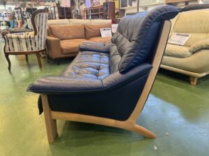 カリモク｜本革2人掛ソファ｜ZU49シリーズ買取致しました｜愛品館 