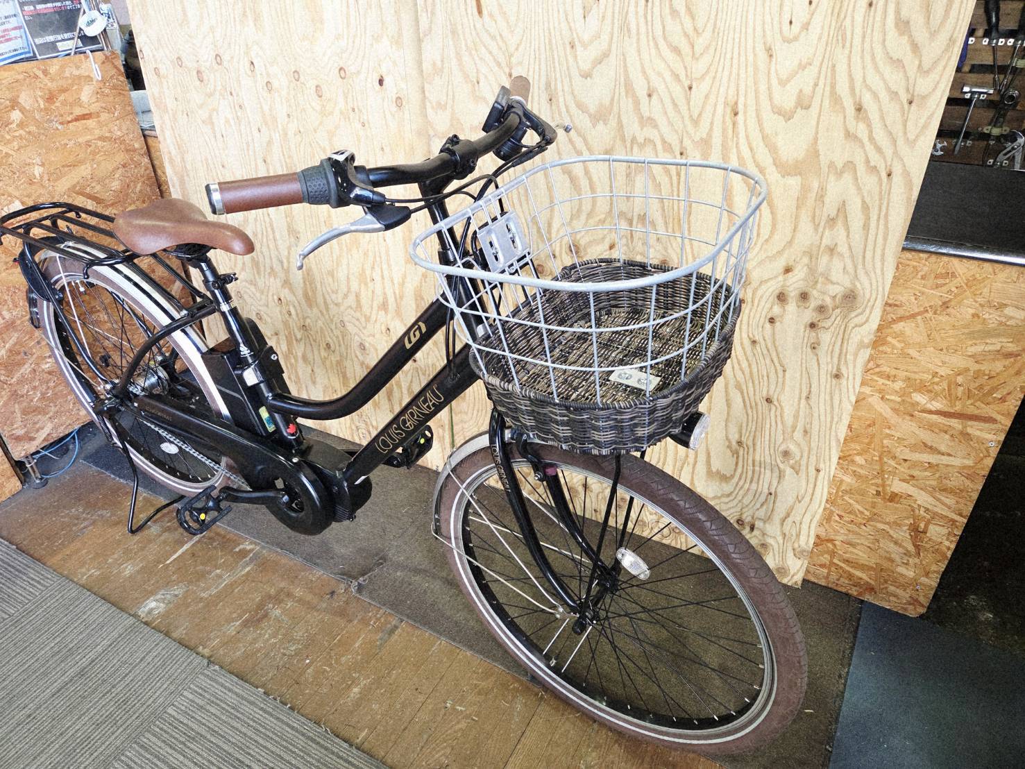 ルイガノ新古車 引き取り限定 お買い得です LOUIS GARNEAU ルイガノ 
