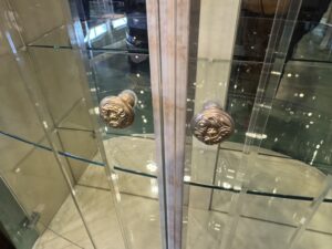 ロココ調｜ガラスショーケース買取致しました｜愛品館八千代店 