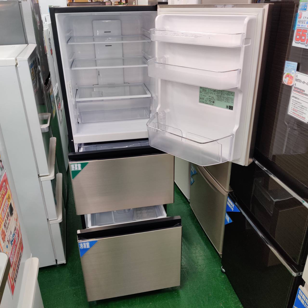 日立 HITACHI 265L 3ドア 22年製 冷蔵庫 R-27SV まんなか野菜室 が入荷 